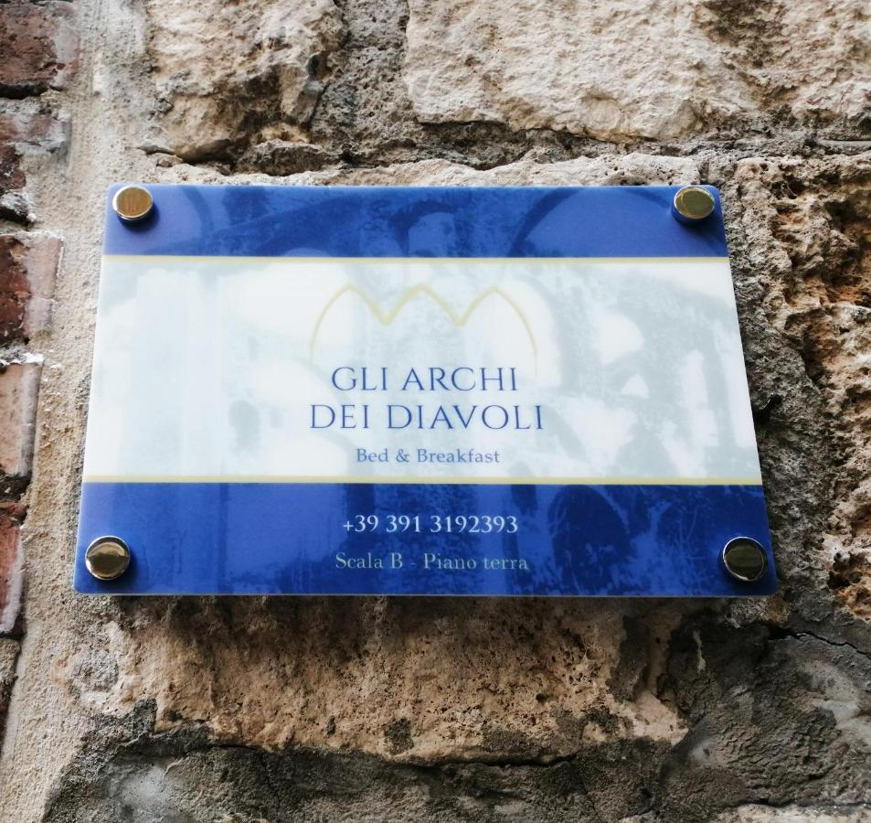 Bed and Breakfast Gli Archi dei Diavoli Salerno Exterior foto